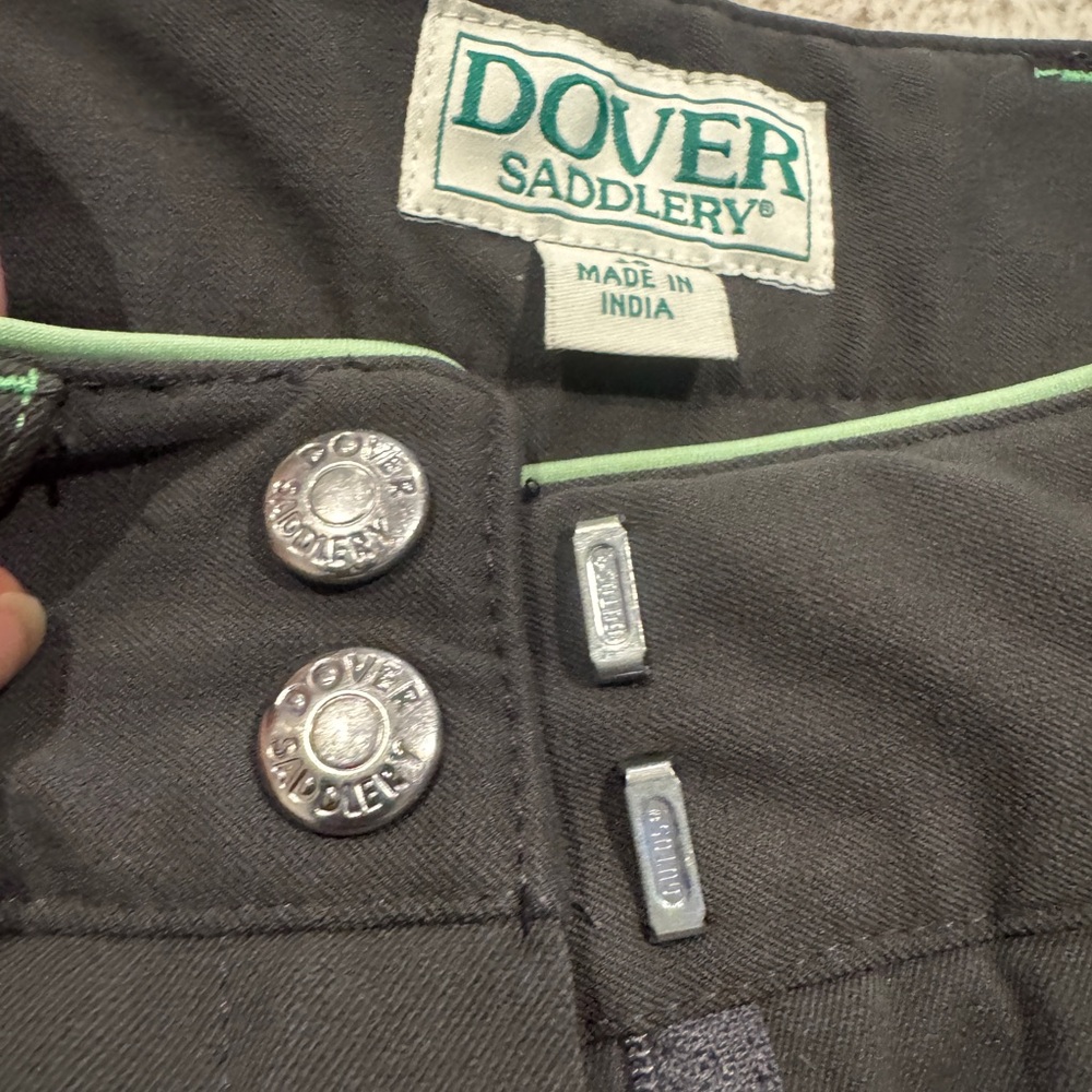 Dover Saddlery equestrian pants size 26. Minimal wear. - Picture 4 of 8